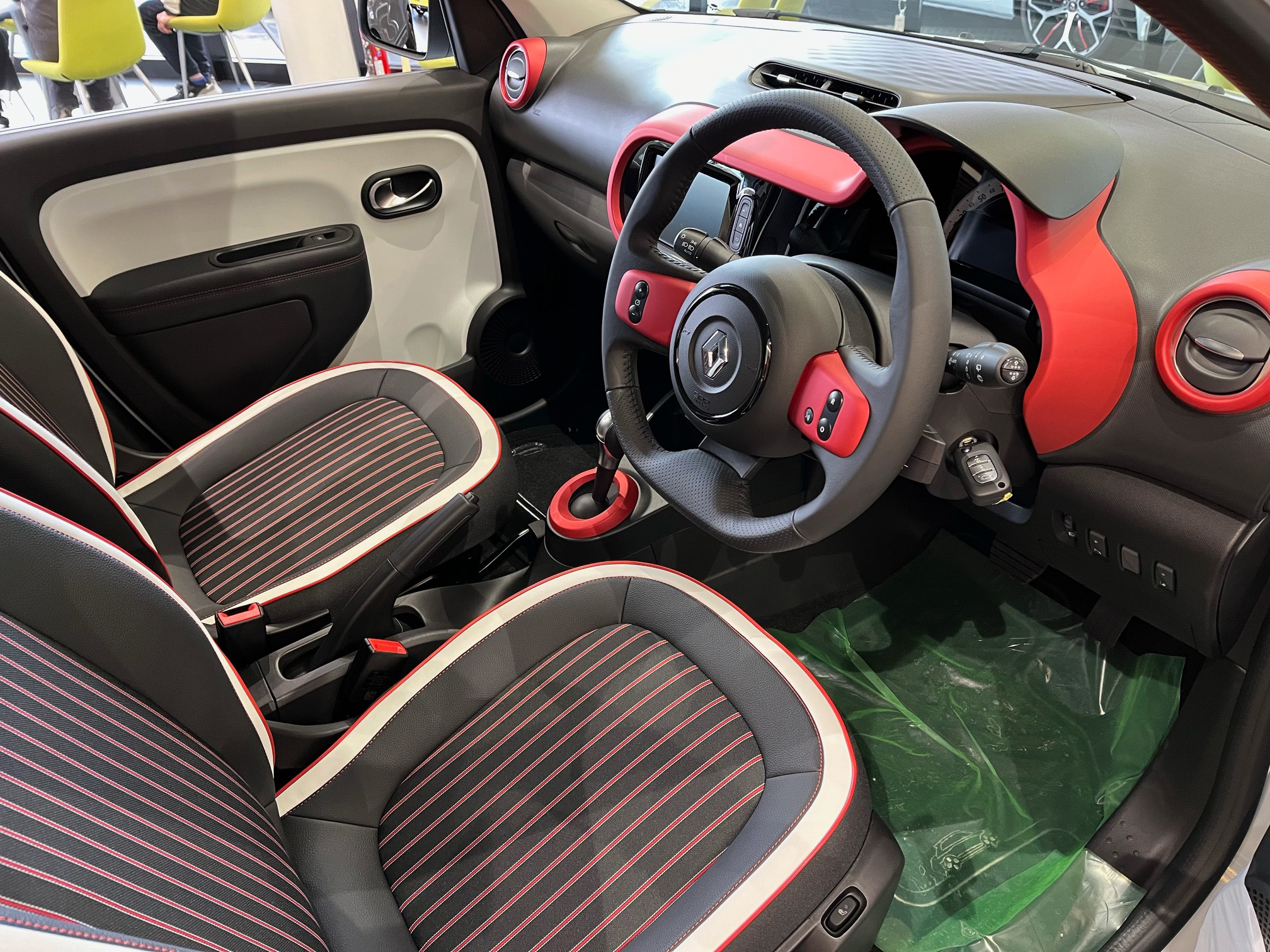 Cena Renault Twingo Atrakcyjno Limitowanej Edycji Ostatnich